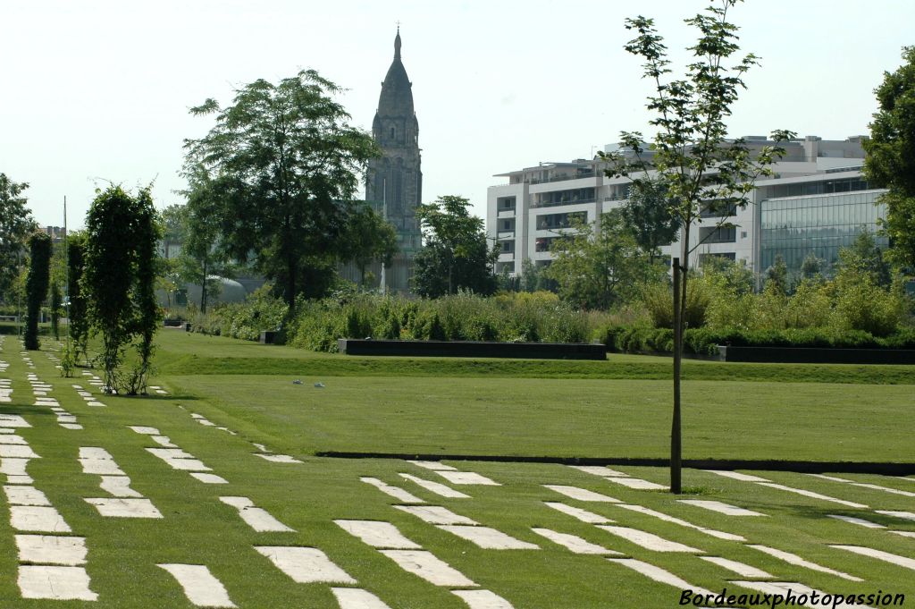 Le quartier de La Bastide a maintenant son havre de paix sur le bord de la Garonne.