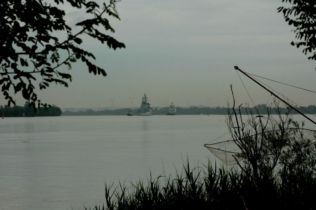 Le long voyage commence d'abord sur la Garonne.