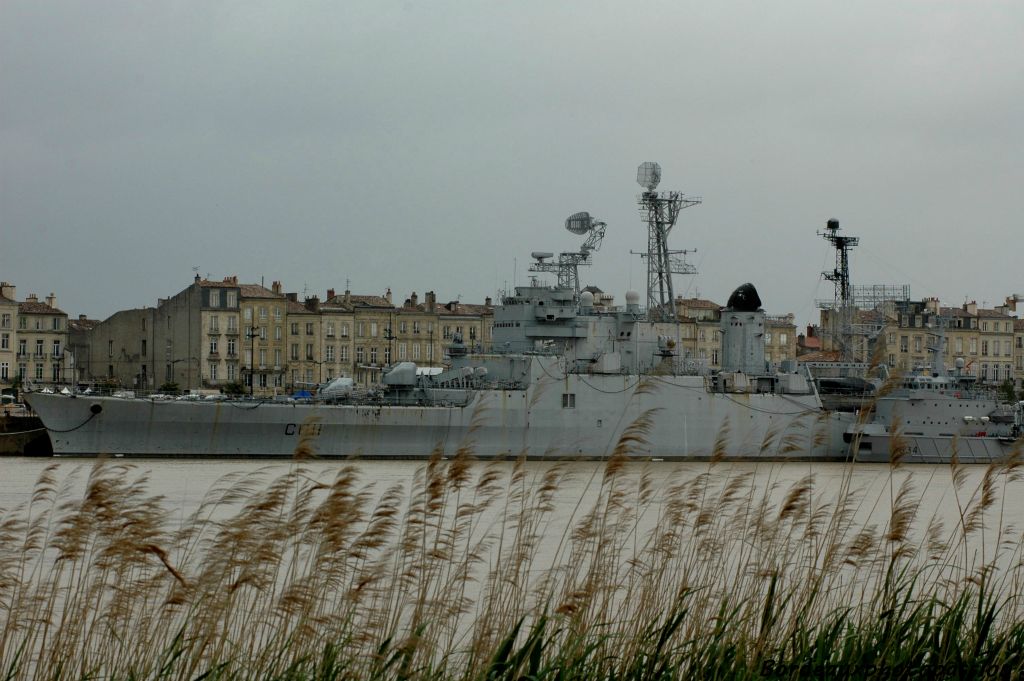 Et de la rive droite quel repère auront-nous maintenant...