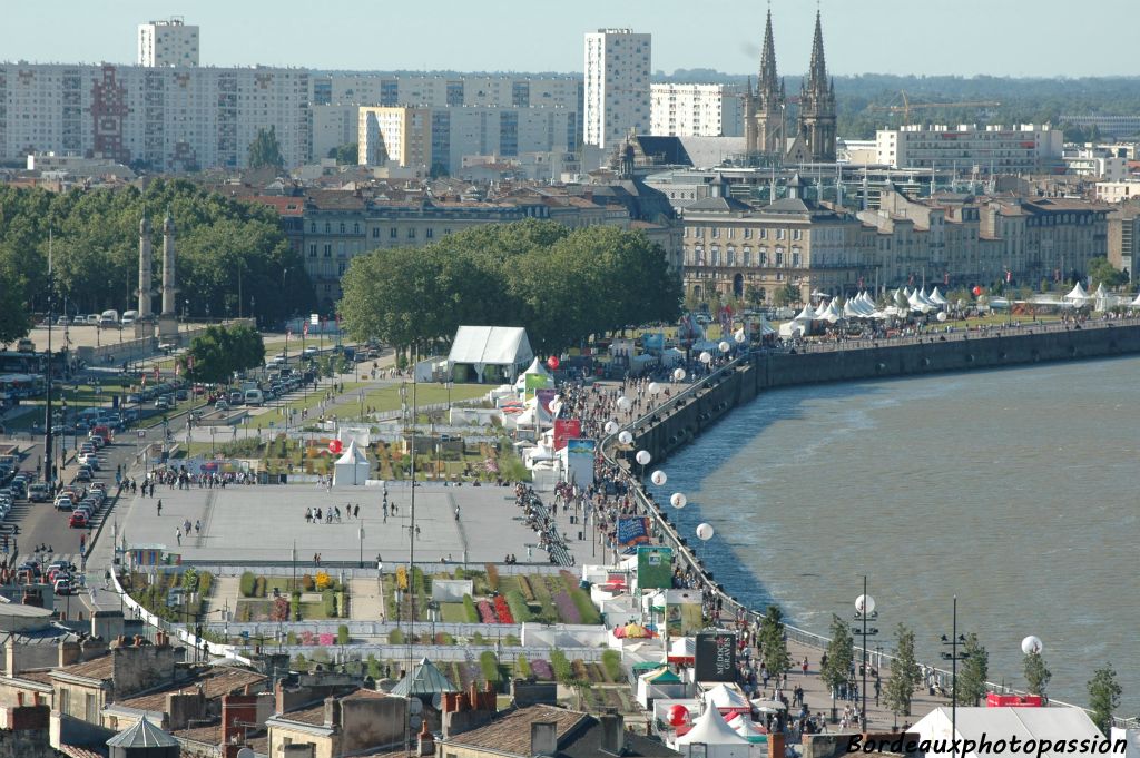 Pour ses 10 ans, la 6e édition de la fête du vin a envahi les quais. Près de 2 kilomètres d'exposition sur la rive gauche mais aussi des manifestations rive droite.