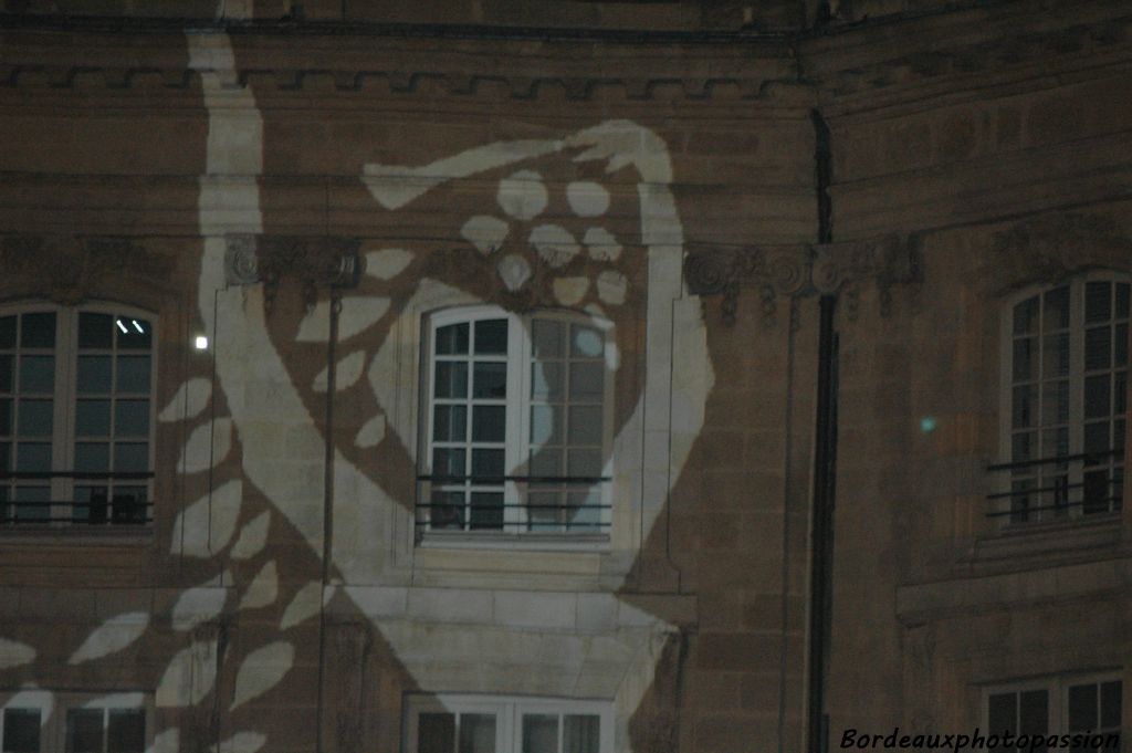 Le concert de ce soir sera remplacé les trois autres soirs par un son et lumière géant.