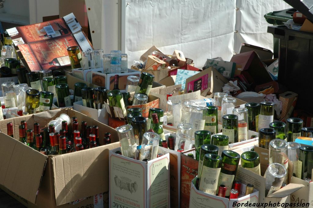45 000 bouteilles ont été dégustées. Elles seront recyclées. D'après vous quelles sont les bouteilles les plus appréciées, celles de blanc, de rouge ou de rosé ?