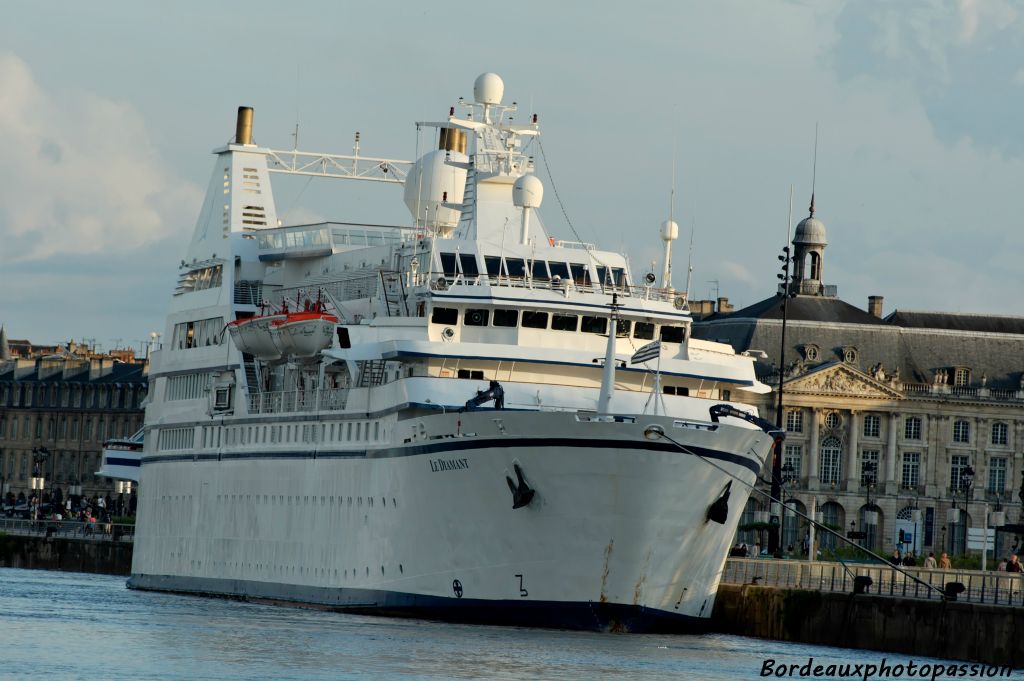 La plupart du temps, ce sont des touristes étrangers qui viennent admirer Bordeaux et la Gironde... mais sur le Diamant peut-être y-a-t-il plus de Français  !