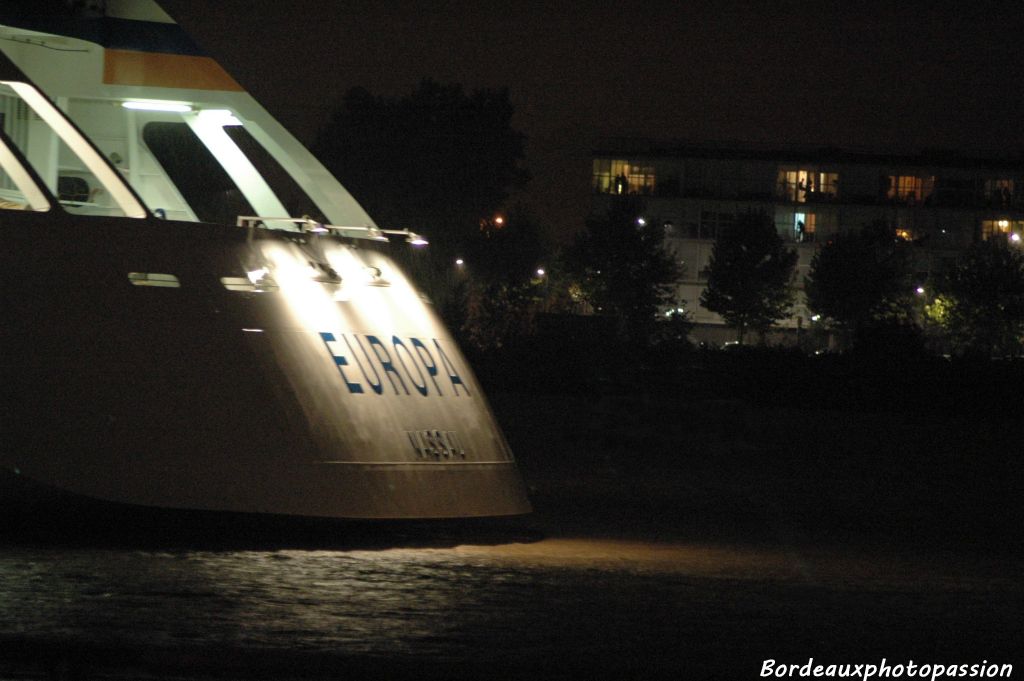 L'Europa bat pavillon des Bahamas comme la grande majorité des paquebots de croisière venus à Bordeaux cette saison.