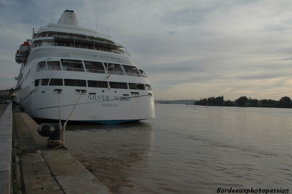 Le Siver Wind bat pavillon panaméen.