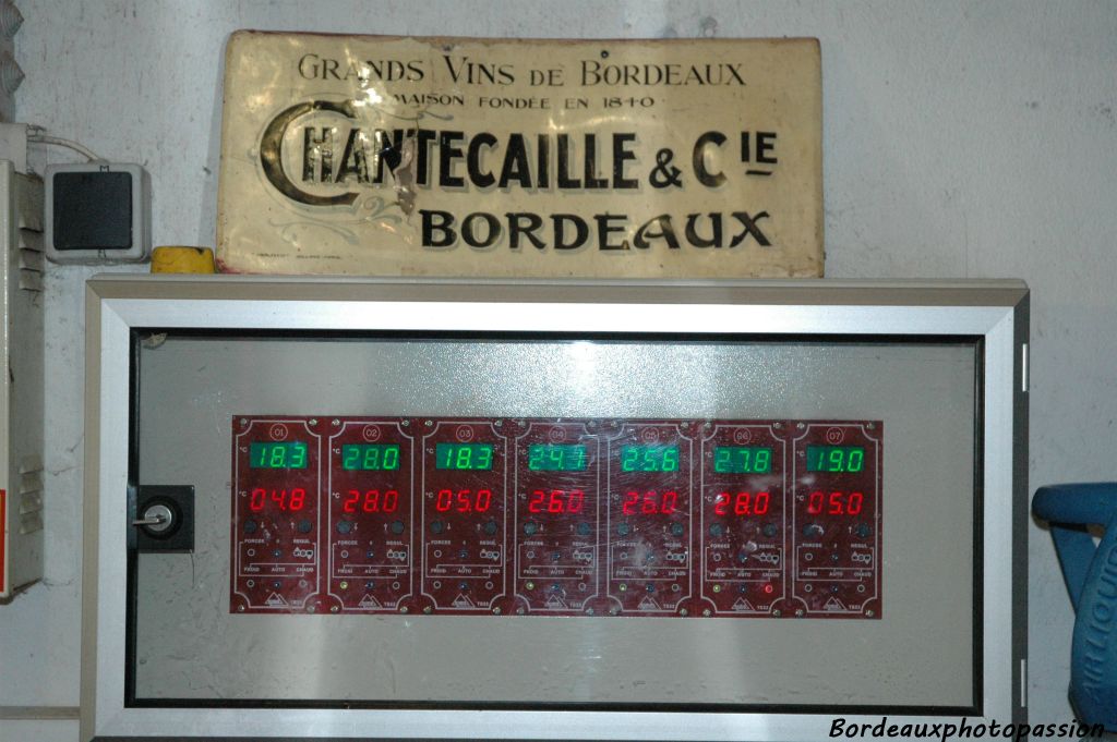 Le tableau de contrôle des cuves.