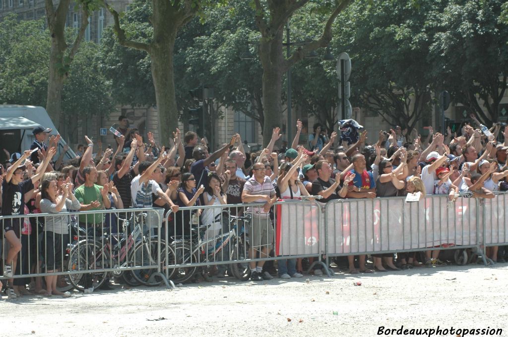 Les héros s'en vont sous les vivats de la foule... merci Bordeaux !