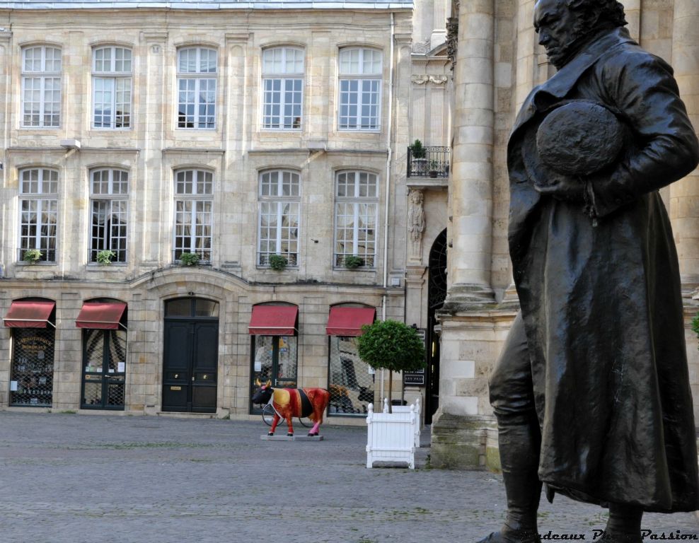 C'est la raison pour laquelle il ne semble pas intéressé par le nouvel occupant.