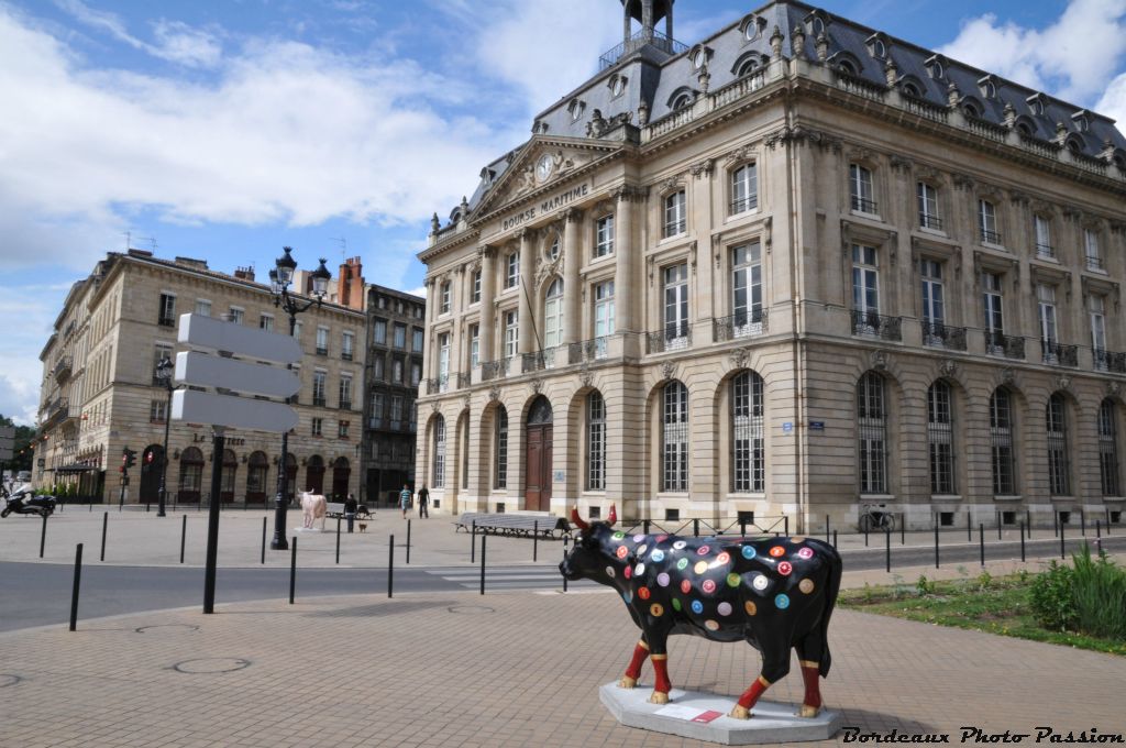 Moi aussi j'ai la Bourse maritime en point de mire comme ma copine la baroudeuse.