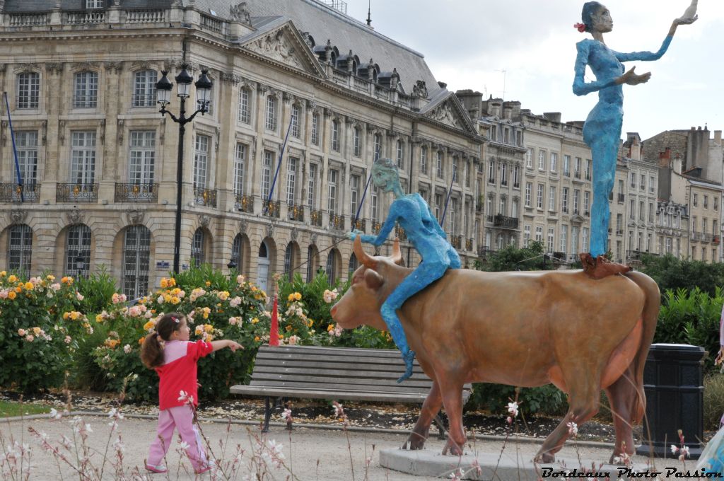 Les enfants adorent les saltimbanques et Candide...