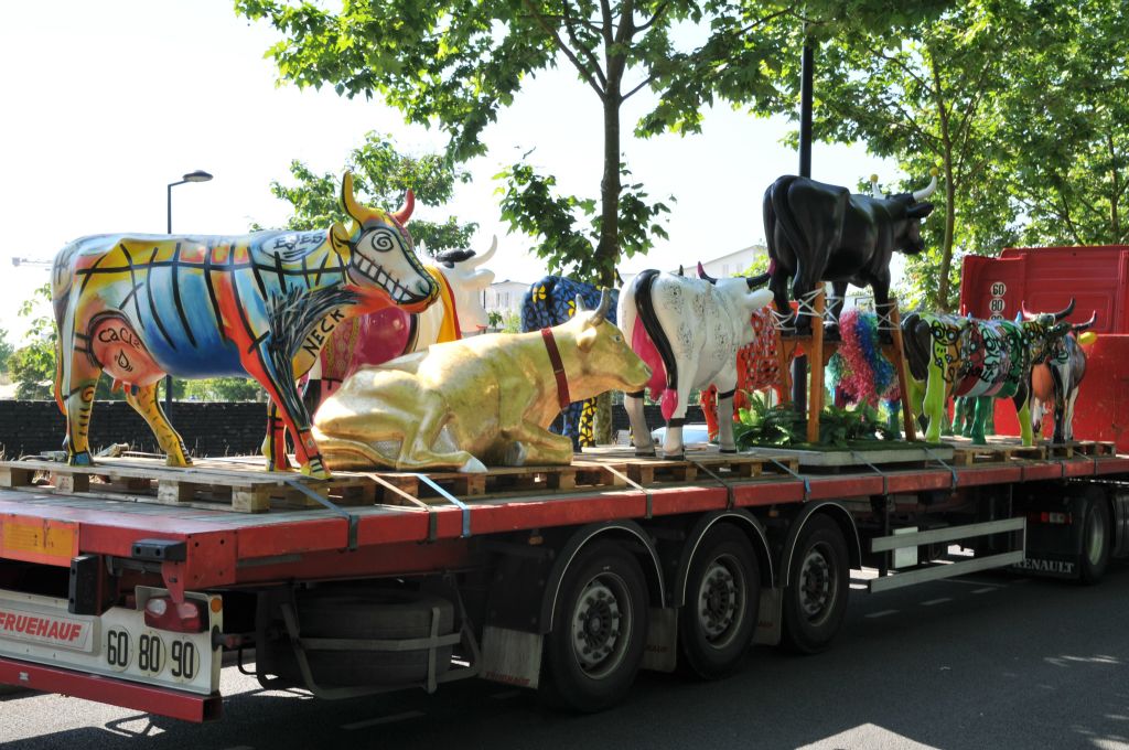 Il a fallu des peintres, graphistes, photographes, illustrateurs, plasticiens et des sculpteurs. Ils ont pu exprimer leur talent sur un même support : une vache toute blanche en fibre de verre.