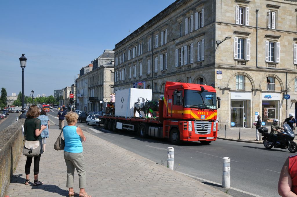 Direction, le pont de pierre...