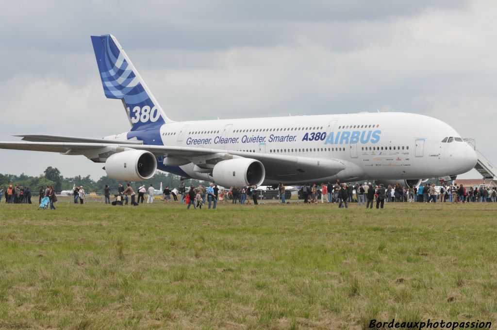 L'Airbus A 380 de démonstation était la vedette de ce meeting.