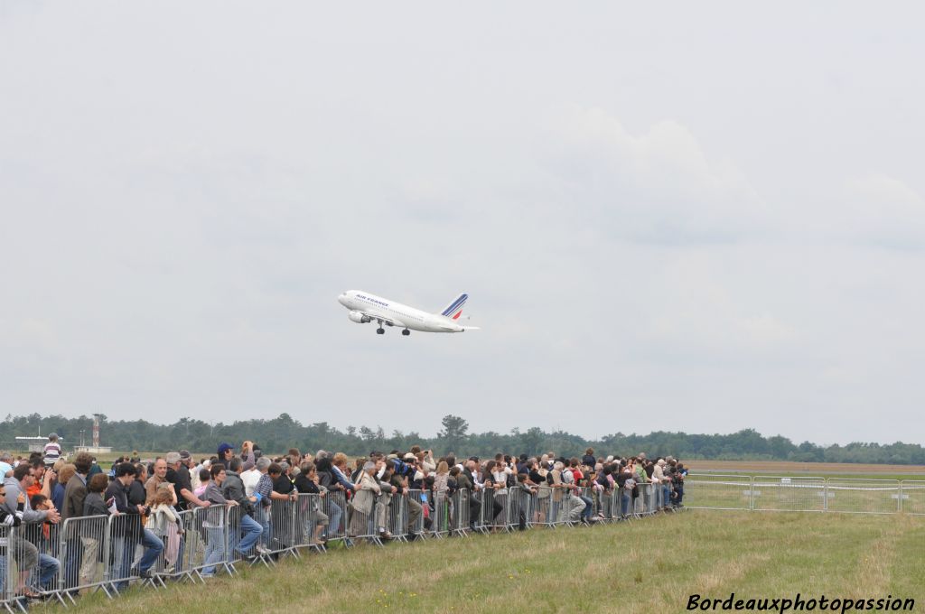  Un A320 au décollage. 