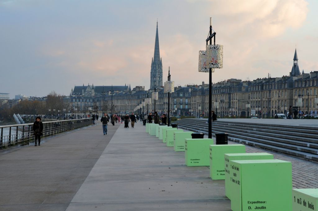 Ils sont là pour sensibiliser le public sur les bienfaits de la forêt landaise... juste un an après le passage de la tempête Klaus.