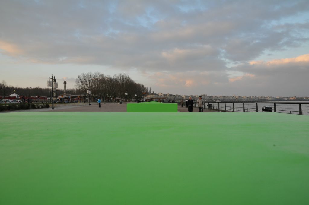 C'est l'association Art Aquitaine regroupant 35 artistes de la région et les professionnels du secteur bois, qui sont à l'origine de cette manifestation originale.