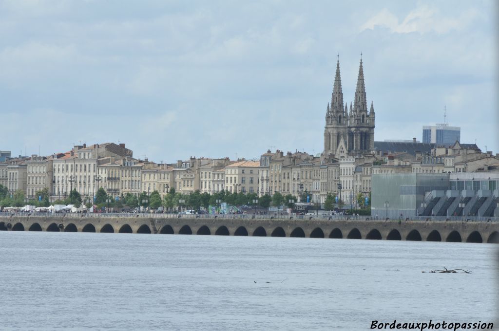 Quand on parle des quais de Bordeaux, on n'a pas la même approche selon que l'on est marin ou piéton sur la rive gauche.