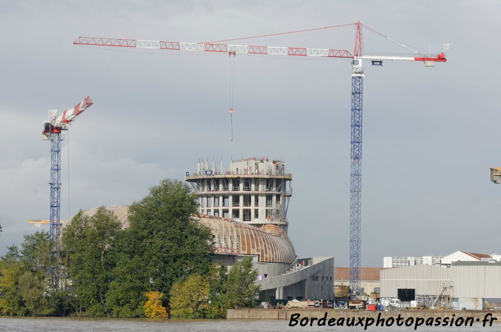 La première pierre de cet édifice a été posée en juin 2013.