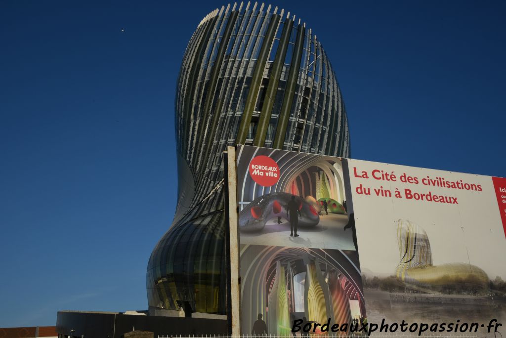 Octobre 2015 - La Cité des civilisation du vin, devient La Cité du vin.