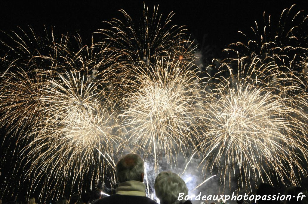 Têtes d'argent, feux d'artifice dorés. Quelle belle soirée !