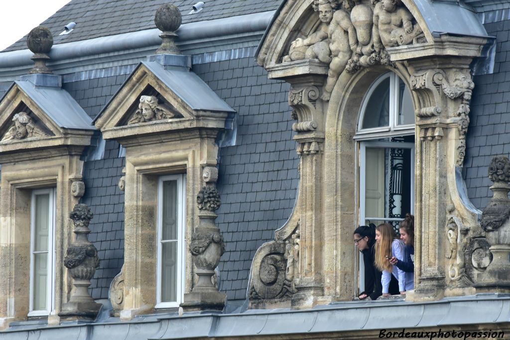 Des spectatrices aux premières loges.