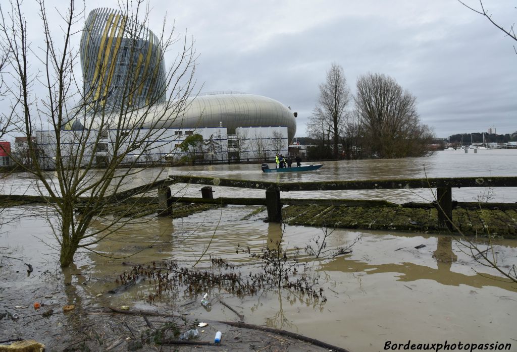 "Mettre de l'eau dans son vin", la cité du Vin est encore à l'abri de ce désagrément.