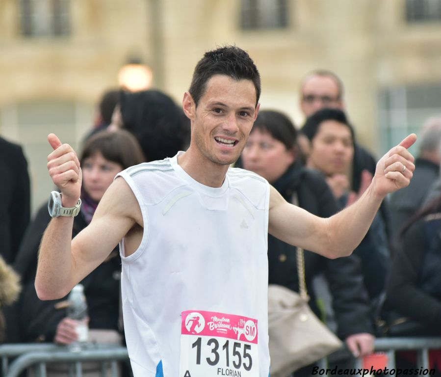 Ce n'est rien, Florian est heureux, il a pulvérisé son temps sur semi.