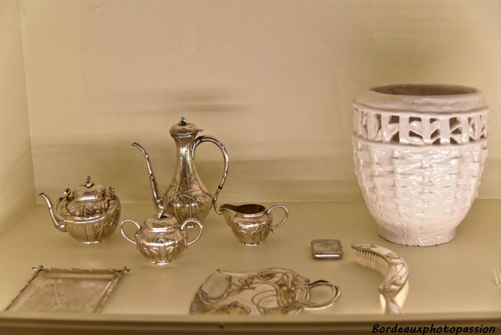 Ensemble d'objets en métal argenté, argent ou étaim réalisés entre la fin du XIXe siècle et les années 1930. madd-Bordeaux