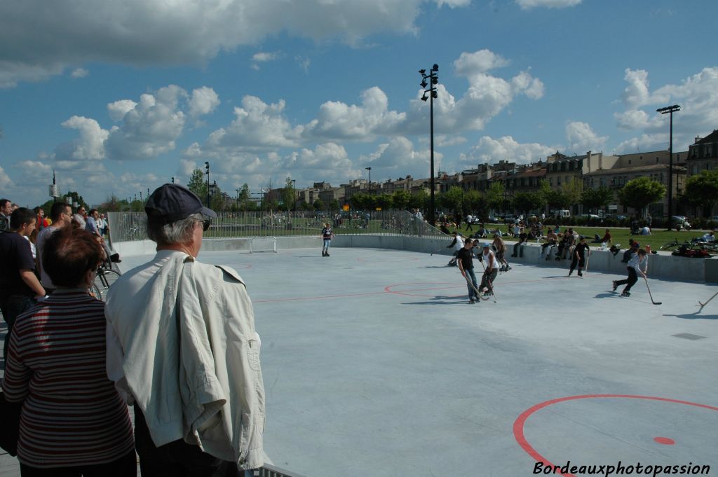 Si les sportifs se donnent à fond c'est aussi parce qu'ils jouent devant un public curieux et attentif.