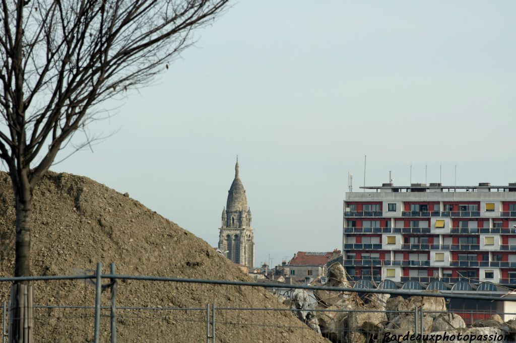 Parfois, pendant les travaux, on peut avoir l'impression que la Garonne a disparu.