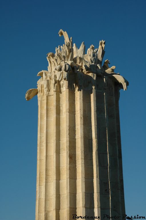 Bonfin a certainement voulu imiter les ruines de la Rome antique, ce qui était très prisé par les architectes de l'époque.