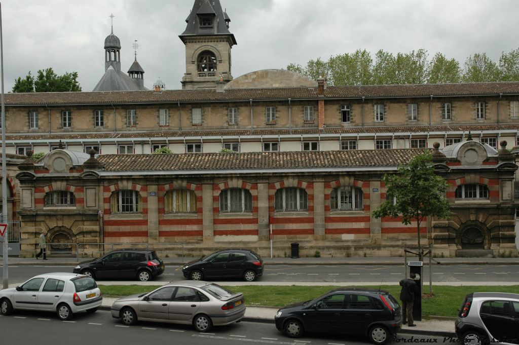 Peu ou pas d'information sur ces deux fontaines en forme de coquillage dans le quartier de Saint-Bruno. Elles ne sont plus en activité depuis bien longtemps.