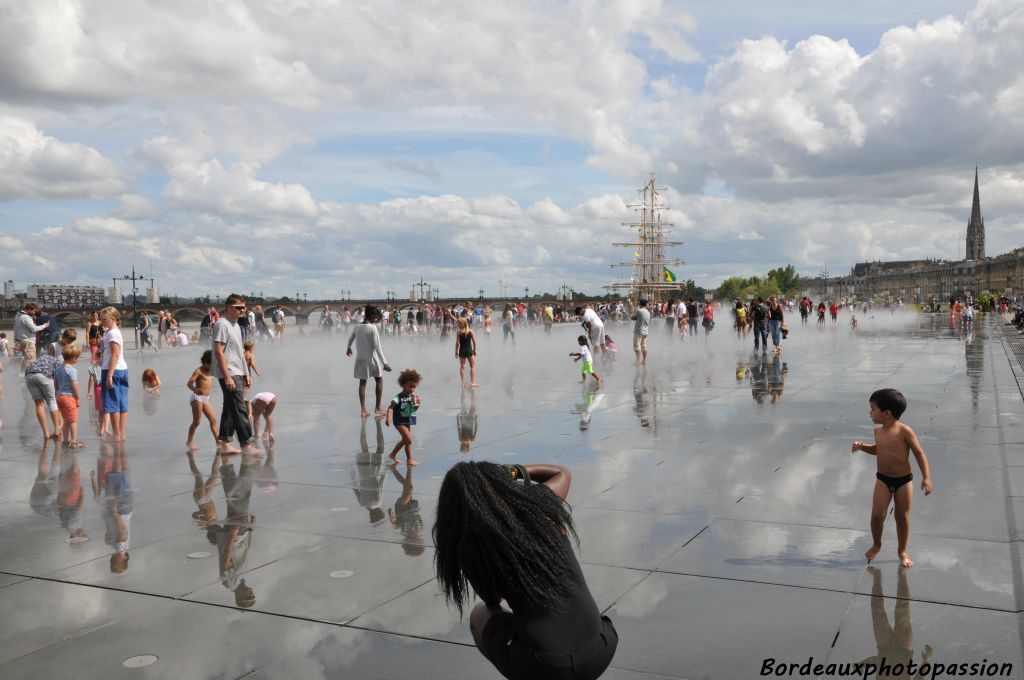 Mirage sur le miroir d'eau.