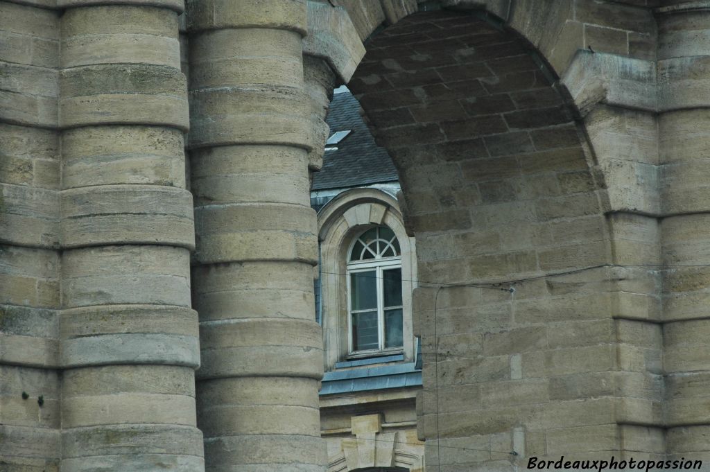 Place de la Victoire, tout est dans l'arrondi.