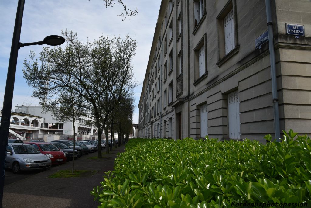 Le nom de la cité du parc des sports n'a rien d'original vu sa proximité avec le parc des sports (de Lescure à sa création)