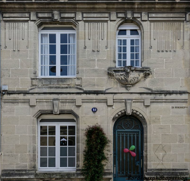 Un intrus dans cette façade Art Déco. L'avez-vous découvert ? 