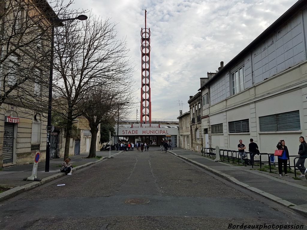 Cette entrée de la rue de la Côte d'Argent deviendra l'entrée Maurice-Martin.