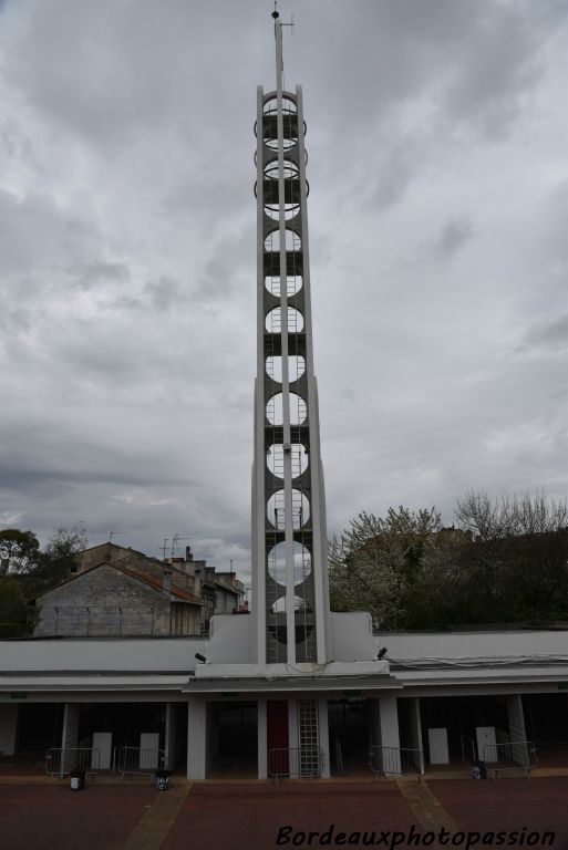 Sortie avenue Maurice-Martin.