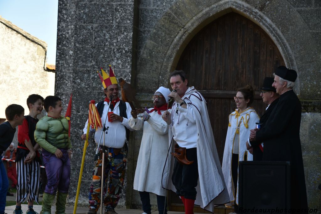 Monsieur Carnaval est-il coupable ?