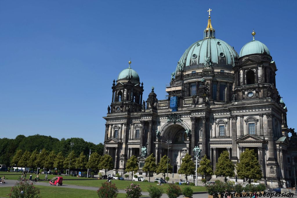 Le Berliner Dom est la plus grande église de Berlin. C'est aussi un lieu protestant majeur pour l'Allemagne.
