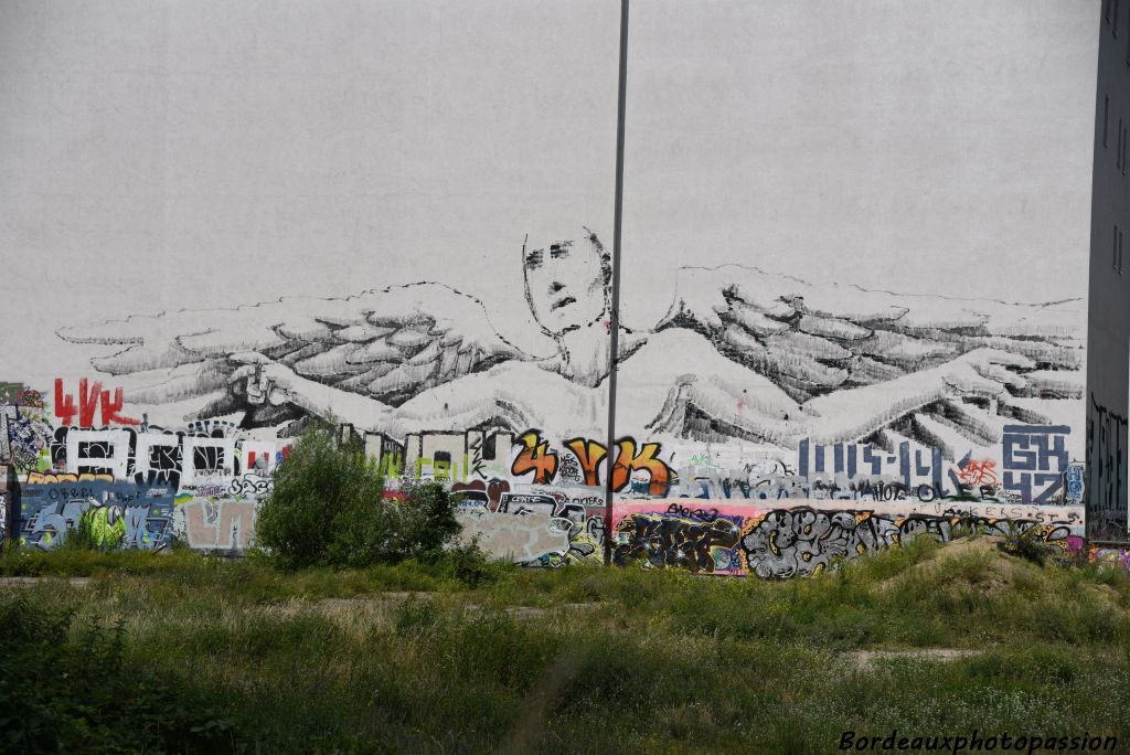 Les graffeurs sont venus du monde entier pour exercer leurs talents sur les murs berlinois.