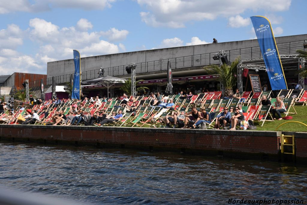 Non tout le monde ne travaille pas à Berlin !