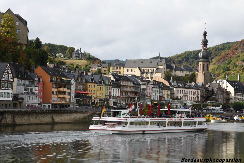 Le tourisme fluvial y est largement développé.