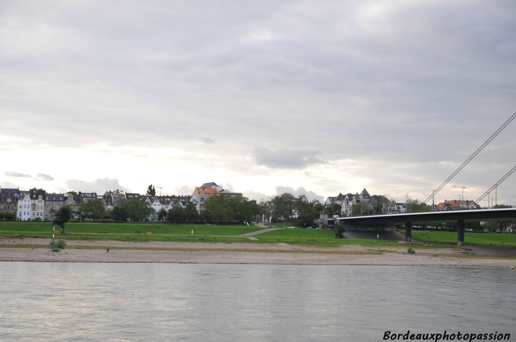 Retour à notre point de départ Oberkassel qu'il est difficile de quitter !