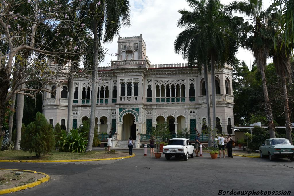 Le Palacio de Valle du nom d'un richissime négociant en sucre. Il fut construit entre 1913 et 1917.