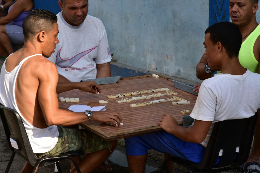 Le domino cubain possède un double neuf !