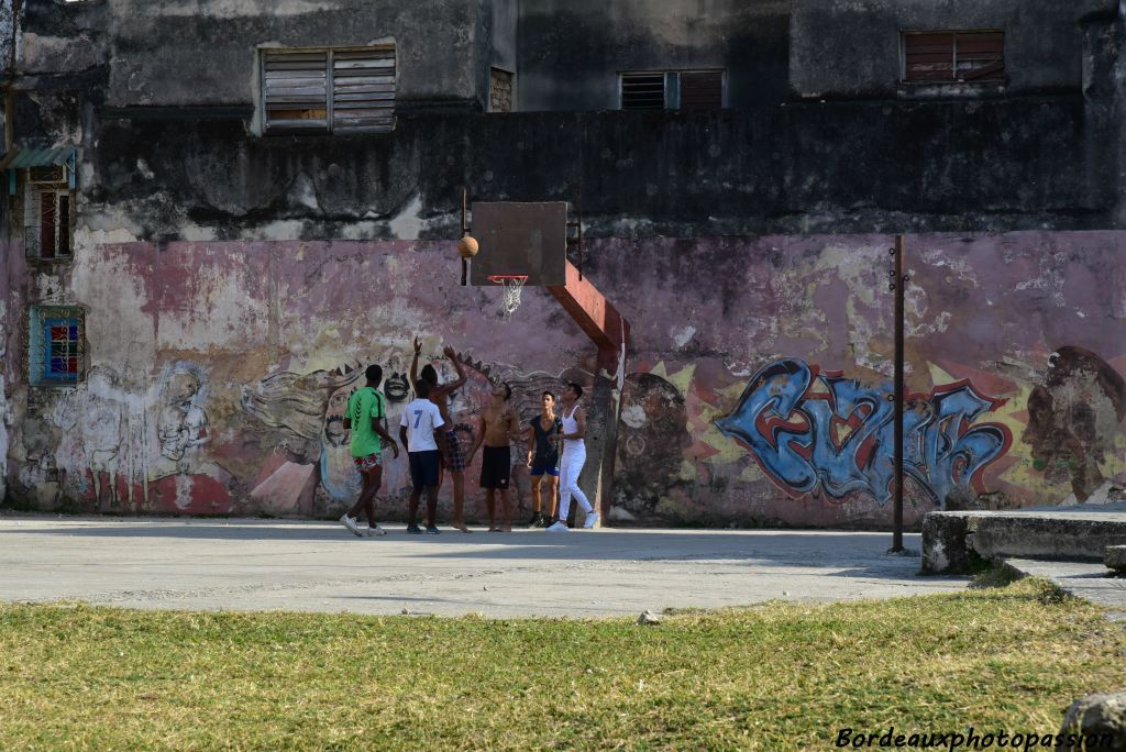 Tous les sportifs cubains qui se révèlent sont sélectionnés en équipe nationale.