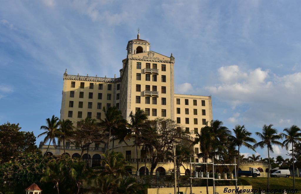 L'hôtel National bâti en 1930 a été classé héritage du monde culturel en 1982 par l'UNESCO.