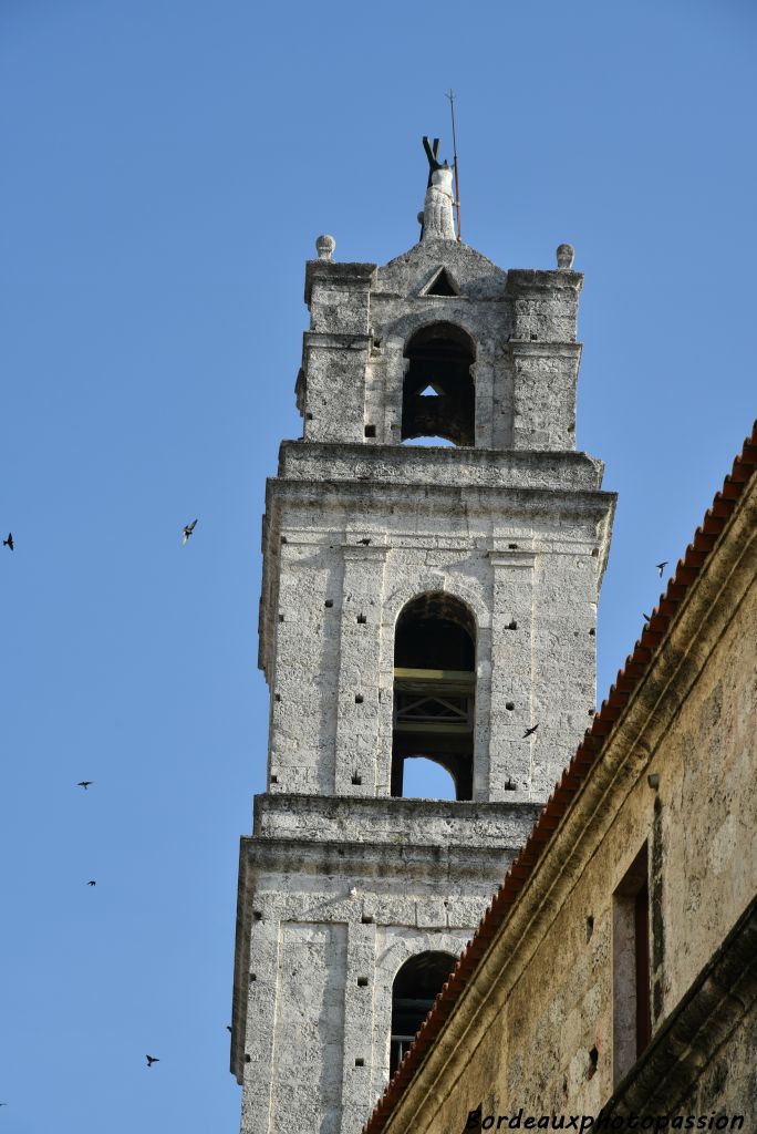 Le clocher de la basilique de Saint François d'Assise.