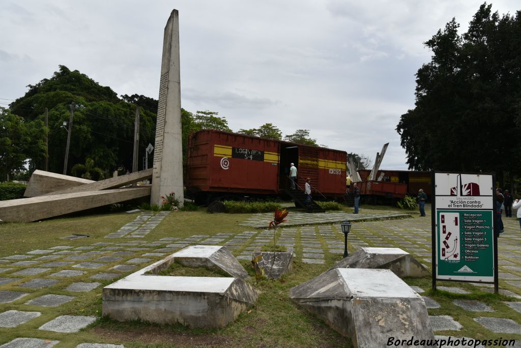 Bautista envoie train blindé avec suffisammnt d'hommes et de munitions pour reprendre la ville aux hommes du Che.